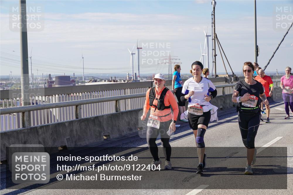 03.10.2025 - Köhlbrandbrückenlauf Michael Burmester http://msf.ph/oto/9122404 03.10.2025 13:04:20 Position 2 111, 241, 6133, 5190 meine-sportfotos.de
