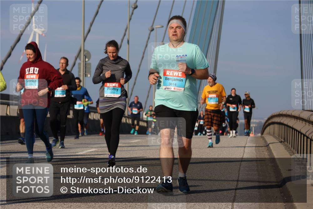 03.10.2025 - Köhlbrandbrückenlauf Strokosch-Dieckow http://msf.ph/oto/9122413 03.10.2025 09:59:24 Position 2 1098, 2020, 2320, 3614 meine-sportfotos.de