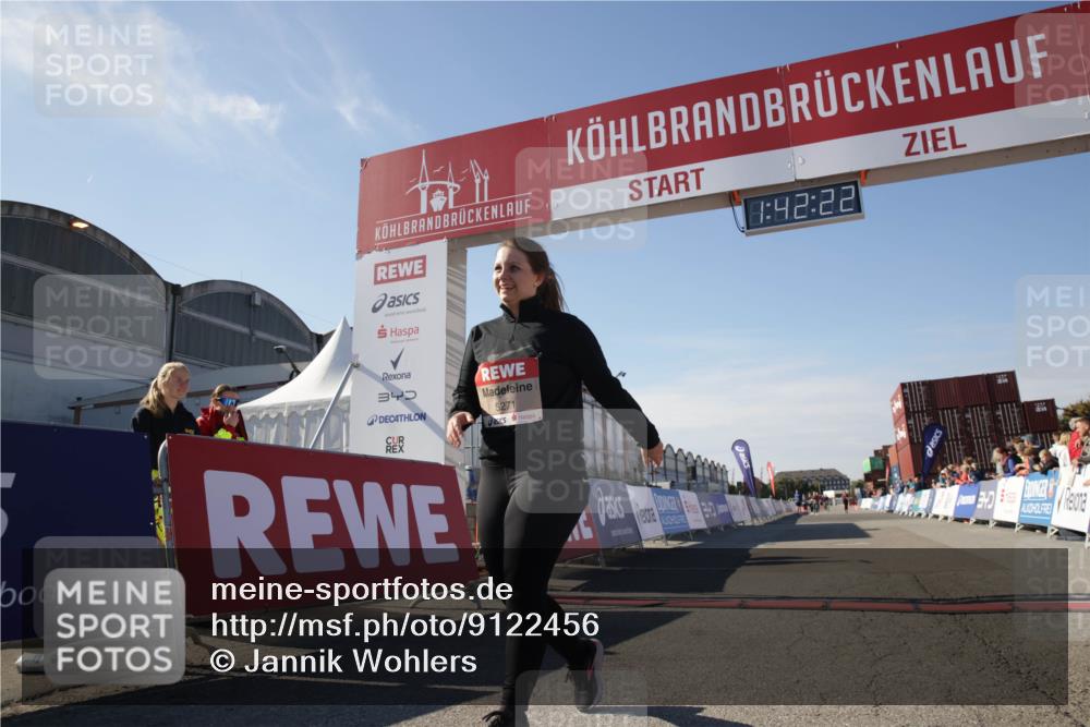 03.10.2025 - Köhlbrandbrückenlauf Jannik Wohlers http://msf.ph/oto/9122456 03.10.2025 13:42:22 Ziel 5271, 6247 meine-sportfotos.de