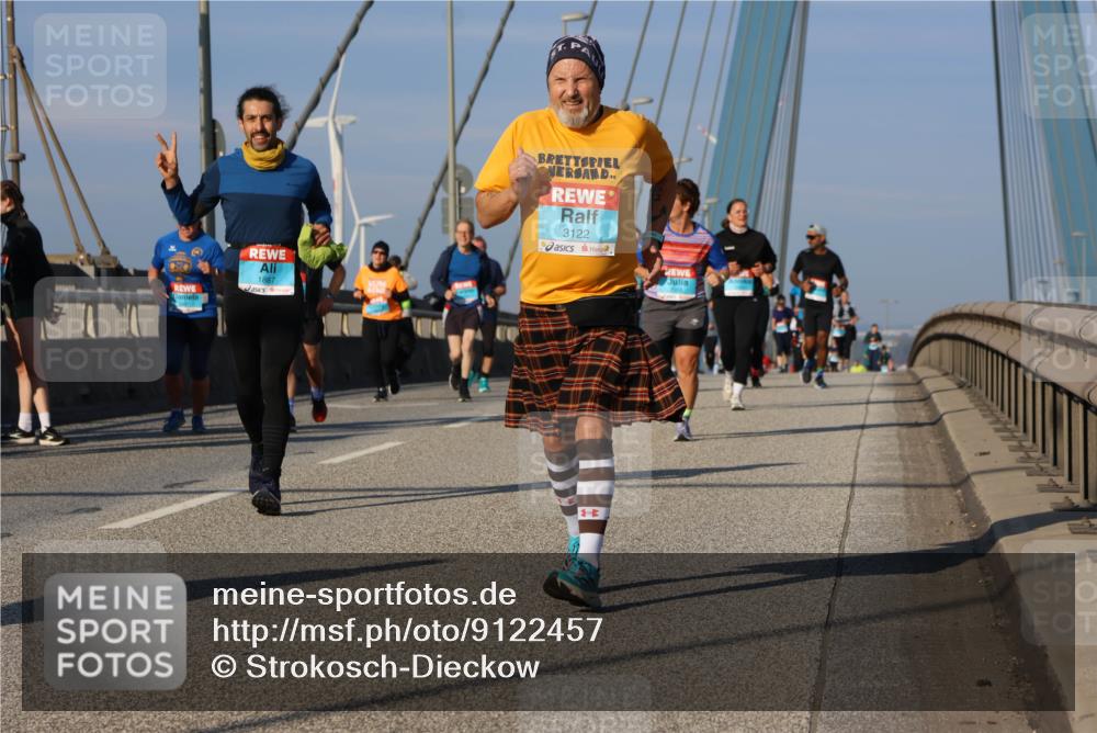 03.10.2025 - Köhlbrandbrückenlauf Strokosch-Dieckow http://msf.ph/oto/9122457 03.10.2025 09:59:33 Position 2 1887, 3122 meine-sportfotos.de
