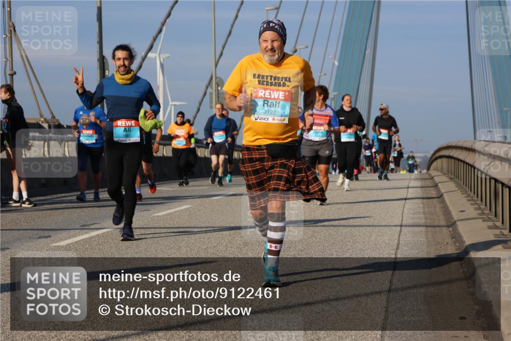 03.10.2025 - Köhlbrandbrückenlauf Strokosch-Dieckow http://msf.ph/oto/9122461 03.10.2025 09:59:33 Position 2 1887, 3122 meine-sportfotos.de