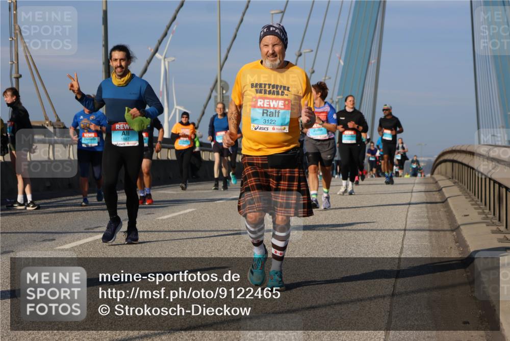 03.10.2025 - Köhlbrandbrückenlauf Strokosch-Dieckow http://msf.ph/oto/9122465 03.10.2025 09:59:33 Position 2 1887, 3122 meine-sportfotos.de