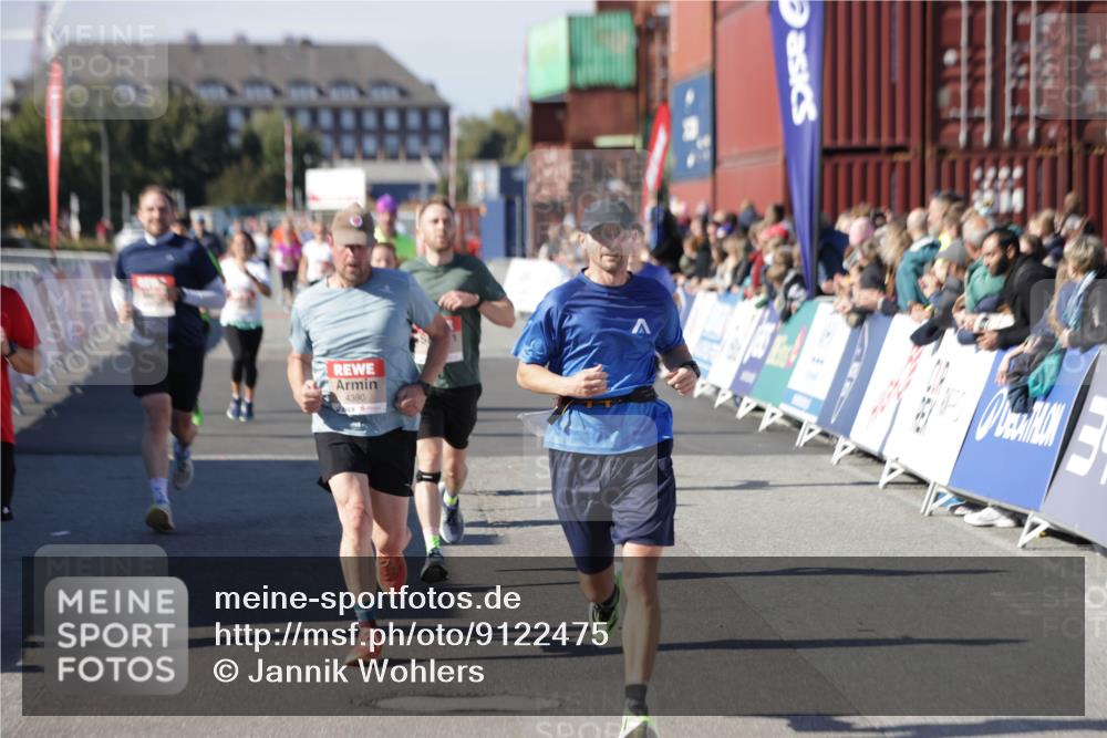 03.10.2025 - Köhlbrandbrückenlauf Jannik Wohlers http://msf.ph/oto/9122475 03.10.2025 13:05:14 Ziel 4098, 4256, 4344, 4390, 4490, 4585, 4877, 5969, 6041, 6044, 6081, 6719 meine-sportfotos.de