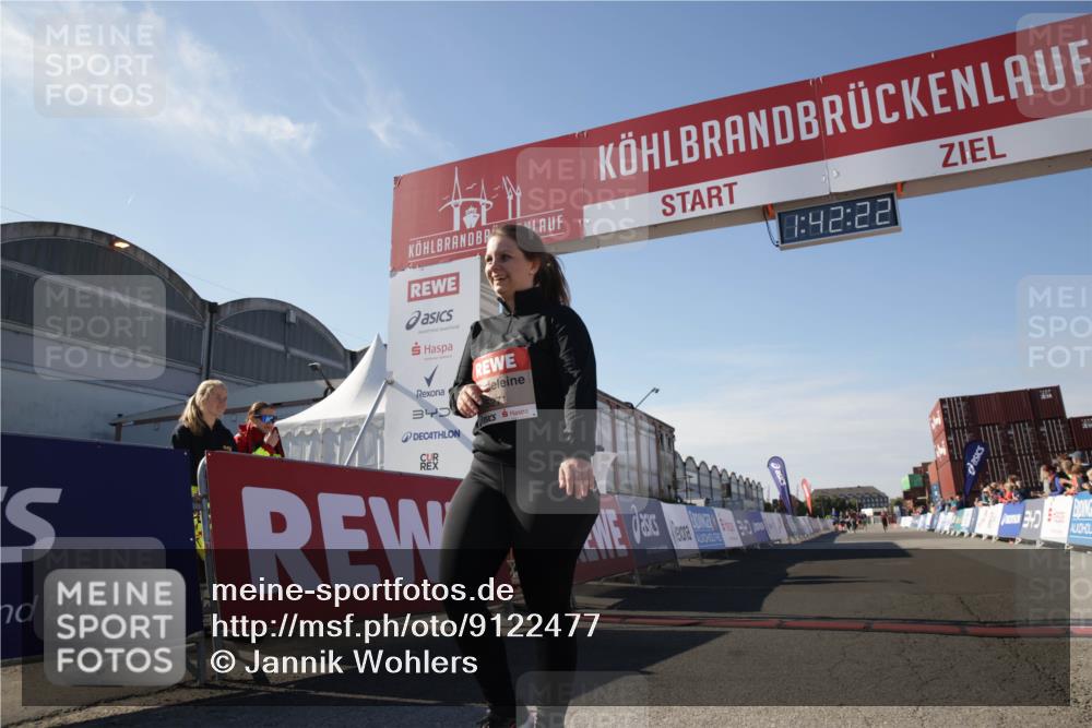03.10.2025 - Köhlbrandbrückenlauf Jannik Wohlers http://msf.ph/oto/9122477 03.10.2025 13:42:22 Ziel 5271, 6247 meine-sportfotos.de