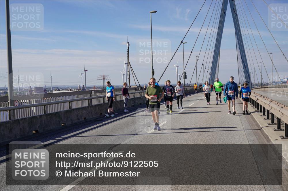 03.10.2025 - Köhlbrandbrückenlauf Michael Burmester http://msf.ph/oto/9122505 03.10.2025 13:04:30 Position 2  meine-sportfotos.de