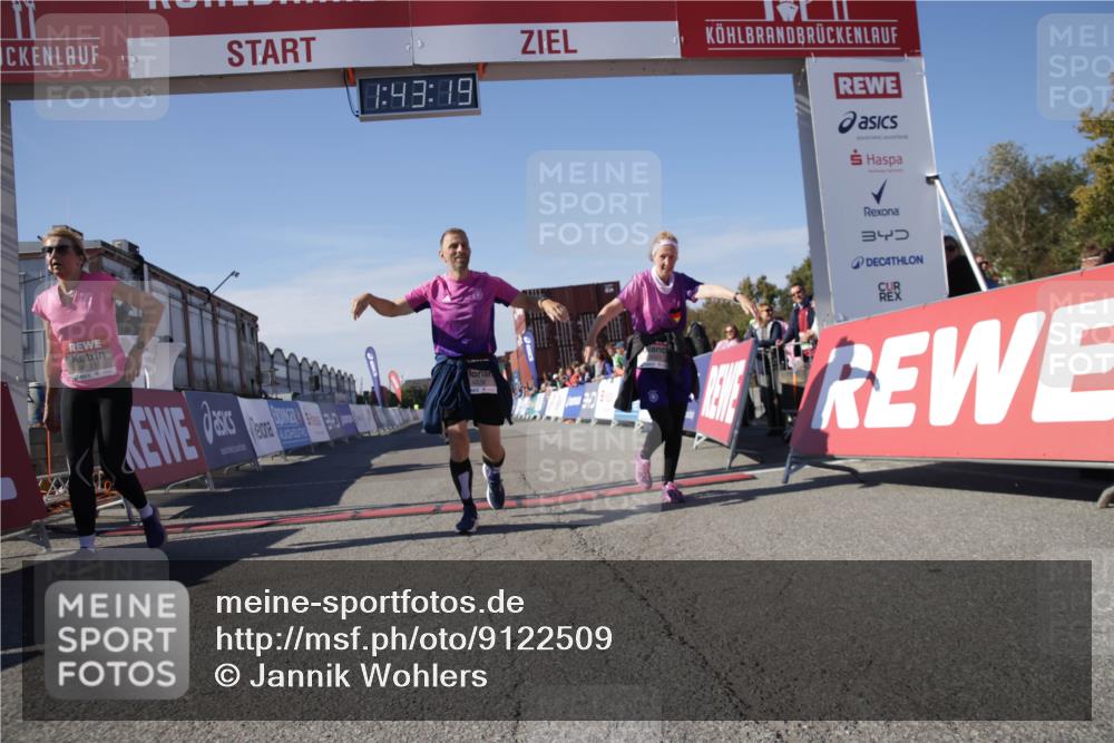 03.10.2025 - Köhlbrandbrückenlauf Jannik Wohlers http://msf.ph/oto/9122509 03.10.2025 13:43:20 Ziel 4238, 5021, 5464, 6711 meine-sportfotos.de