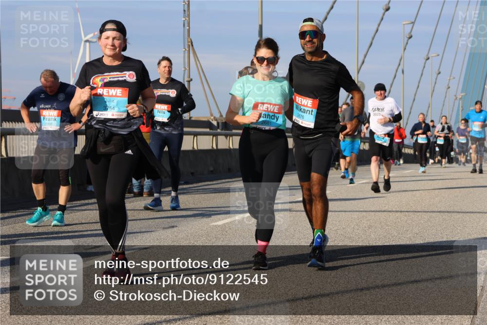 03.10.2025 - Köhlbrandbrückenlauf Strokosch-Dieckow http://msf.ph/oto/9122545 03.10.2025 09:59:45 Position 2 2681, 2676, 2023, 3754, 3013, 1908 meine-sportfotos.de
