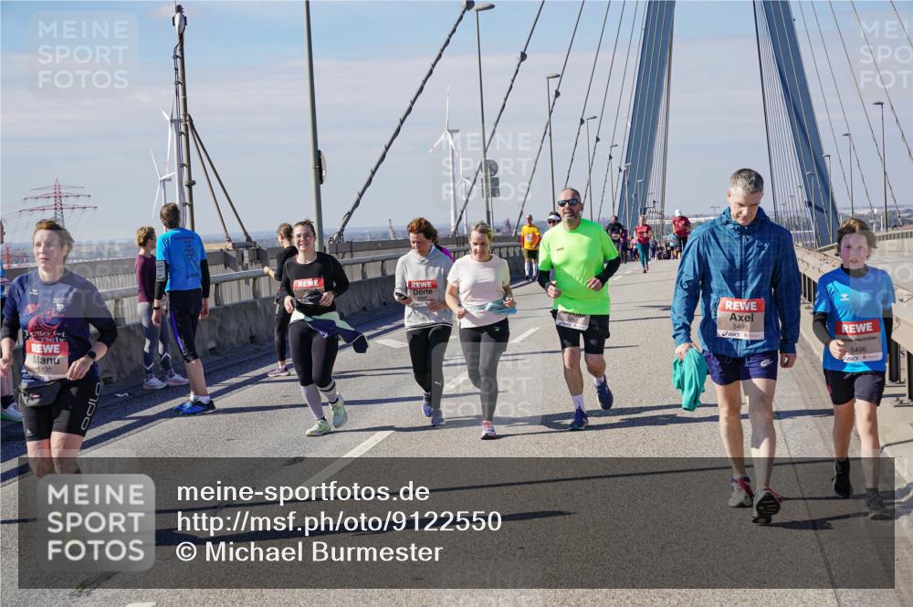 03.10.2025 - Köhlbrandbrückenlauf Michael Burmester http://msf.ph/oto/9122550 03.10.2025 13:04:34 Position 2 7, 5135, 5495, 5496 meine-sportfotos.de