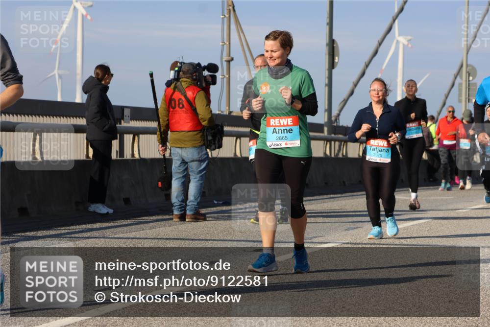 03.10.2025 - Köhlbrandbrückenlauf Strokosch-Dieckow http://msf.ph/oto/9122581 03.10.2025 09:59:52 Position 2 08, 2865, 2375 meine-sportfotos.de