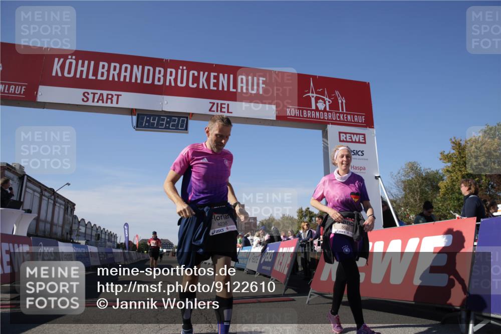 03.10.2025 - Köhlbrandbrückenlauf Jannik Wohlers http://msf.ph/oto/9122610 03.10.2025 13:43:20 Ziel 4238, 5021, 5464, 6711 meine-sportfotos.de