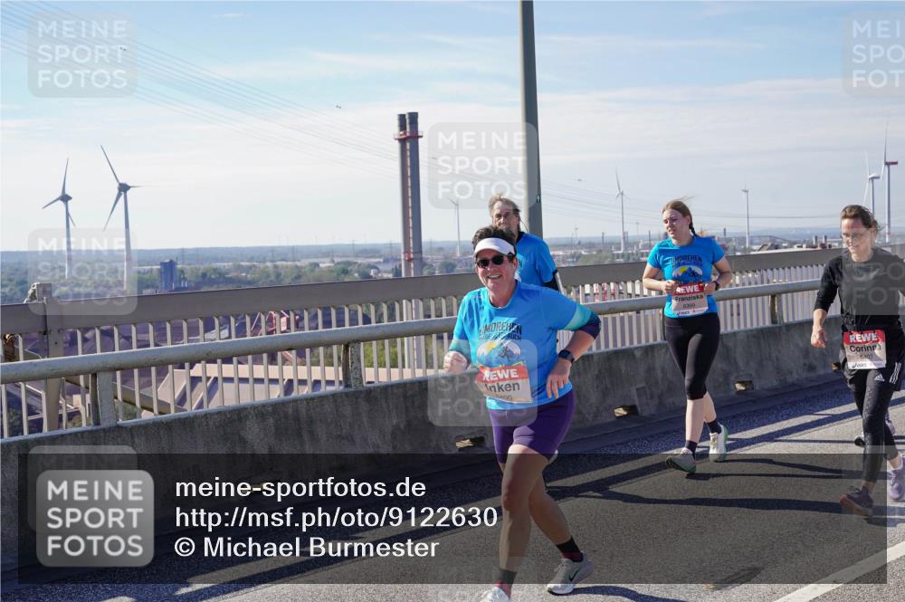 03.10.2025 - Köhlbrandbrückenlauf Michael Burmester http://msf.ph/oto/9122630 03.10.2025 13:04:45 Position 2 6399, 400, 6403 meine-sportfotos.de