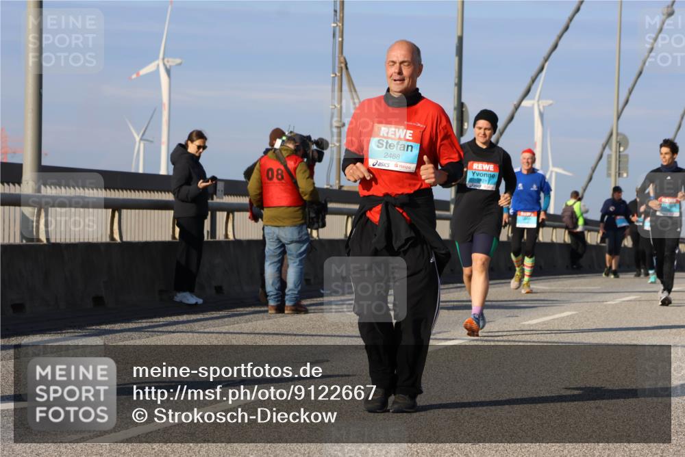 03.10.2025 - Köhlbrandbrückenlauf Strokosch-Dieckow http://msf.ph/oto/9122667 03.10.2025 10:00:13 Position 2 08, 2468 meine-sportfotos.de