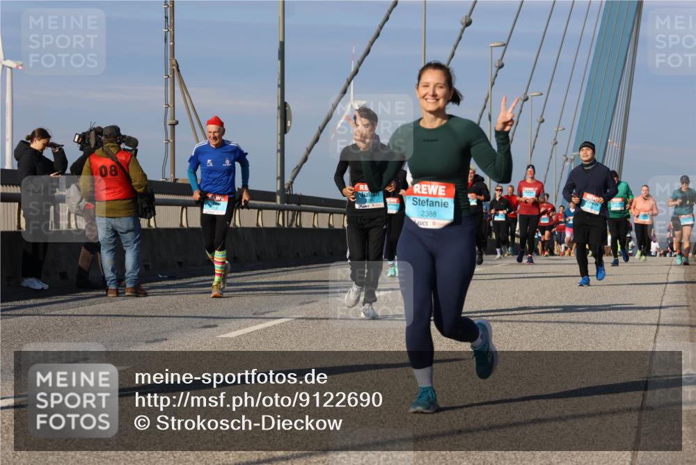 03.10.2025 - Köhlbrandbrückenlauf Strokosch-Dieckow http://msf.ph/oto/9122690 03.10.2025 10:00:17 Position 2 08, 2388 meine-sportfotos.de