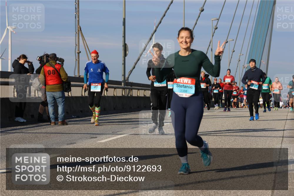 03.10.2025 - Köhlbrandbrückenlauf Strokosch-Dieckow http://msf.ph/oto/9122693 03.10.2025 10:00:17 Position 2 08, 2388 meine-sportfotos.de