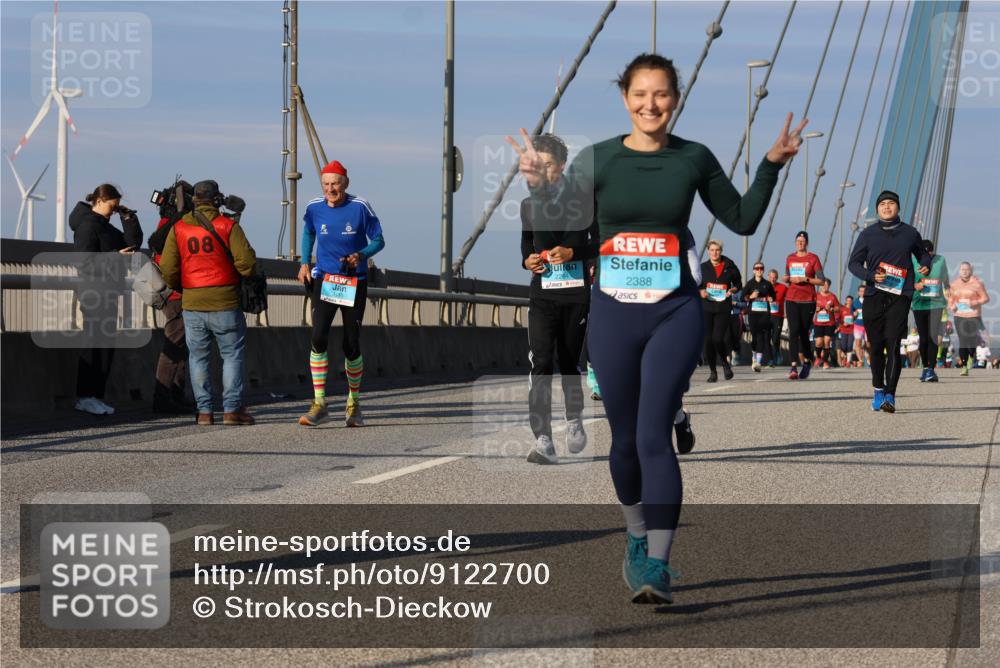 03.10.2025 - Köhlbrandbrückenlauf Strokosch-Dieckow http://msf.ph/oto/9122700 03.10.2025 10:00:17 Position 2 08, 2388 meine-sportfotos.de