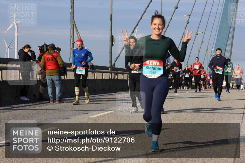 03.10.2025 - Köhlbrandbrückenlauf Strokosch-Dieckow http://msf.ph/oto/9122706 03.10.2025 10:00:18 Position 2 08, 2388 meine-sportfotos.de