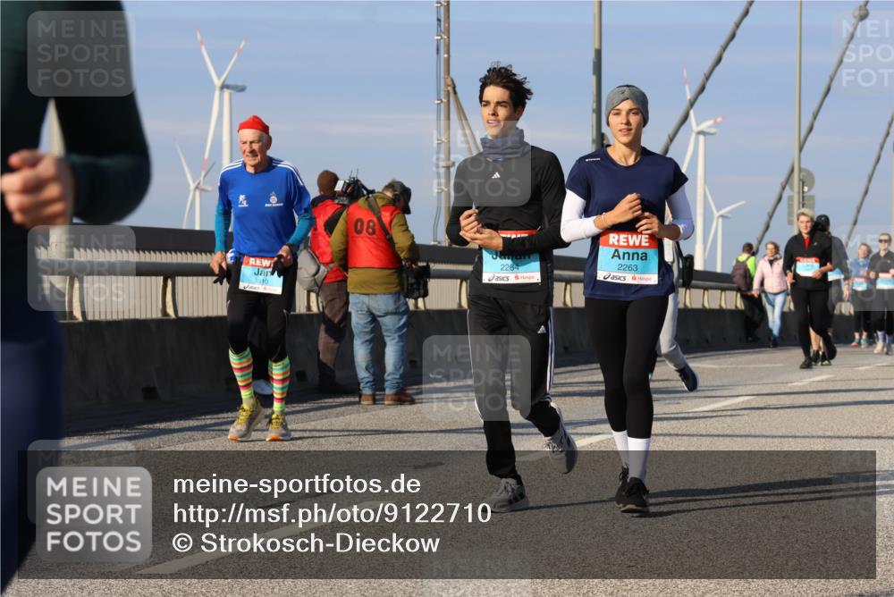 03.10.2025 - Köhlbrandbrückenlauf Strokosch-Dieckow http://msf.ph/oto/9122710 03.10.2025 10:00:20 Position 2 08, 3510, 2264, 2263 meine-sportfotos.de