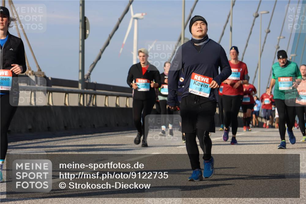 03.10.2025 - Köhlbrandbrückenlauf Strokosch-Dieckow http://msf.ph/oto/9122735 03.10.2025 10:00:22 Position 2 01, 2133, 3045 meine-sportfotos.de