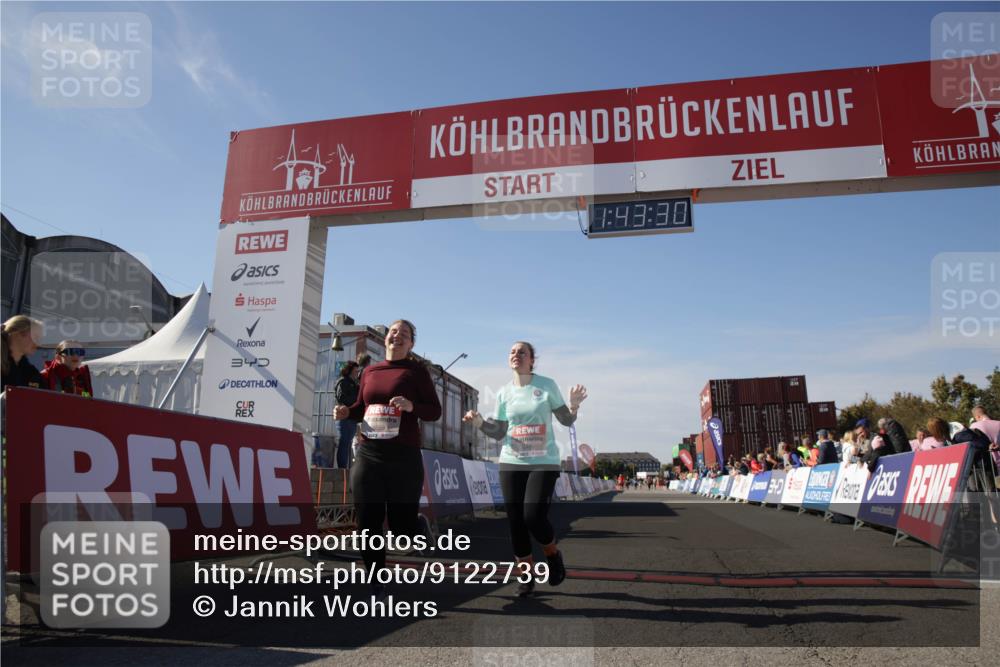 03.10.2025 - Köhlbrandbrückenlauf Jannik Wohlers http://msf.ph/oto/9122739 03.10.2025 13:43:31 Ziel 5464, 5499, 5559 meine-sportfotos.de