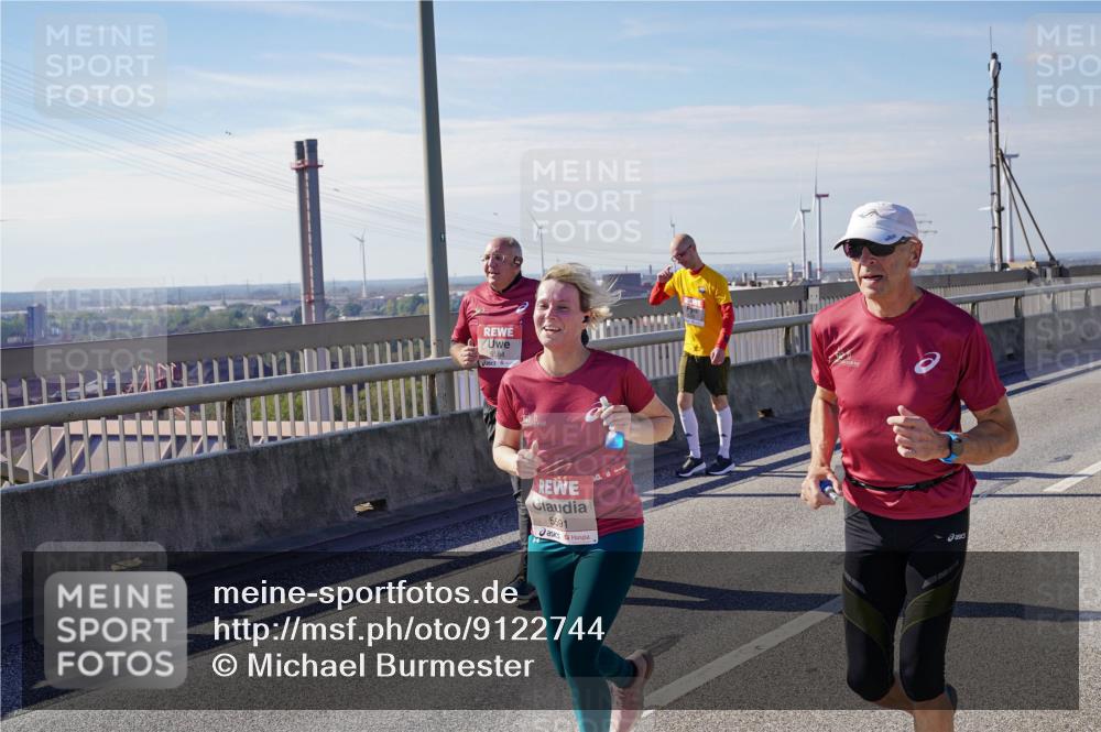03.10.2025 - Köhlbrandbrückenlauf Michael Burmester http://msf.ph/oto/9122744 03.10.2025 13:04:55 Position 2 584, 5591 meine-sportfotos.de