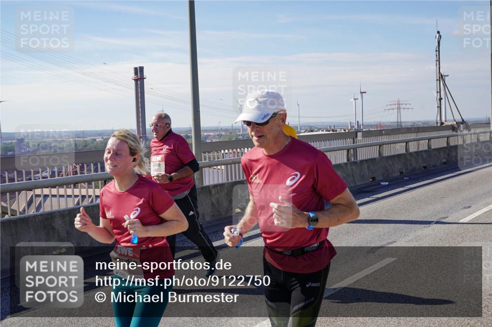 03.10.2025 - Köhlbrandbrückenlauf Michael Burmester http://msf.ph/oto/9122750 03.10.2025 13:04:55 Position 2 5584 meine-sportfotos.de