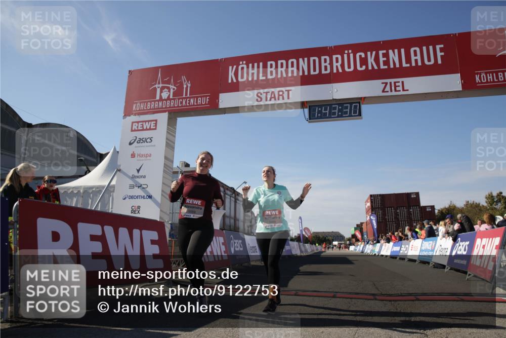 03.10.2025 - Köhlbrandbrückenlauf Jannik Wohlers http://msf.ph/oto/9122753 03.10.2025 13:43:31 Ziel 5464, 5499, 5559 meine-sportfotos.de