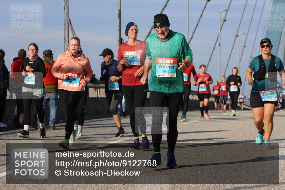 03.10.2025 - Köhlbrandbrückenlauf Strokosch-Dieckow http://msf.ph/oto/9122768 03.10.2025 10:00:29 Position 2 2967, 1851, 3737, 2536, 3045, 2830 meine-sportfotos.de