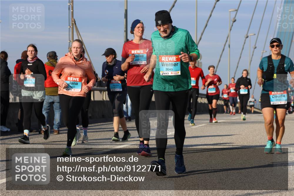 03.10.2025 - Köhlbrandbrückenlauf Strokosch-Dieckow http://msf.ph/oto/9122771 03.10.2025 10:00:29 Position 2 2967, 1851, 2536, 3045, 100, 2830 meine-sportfotos.de