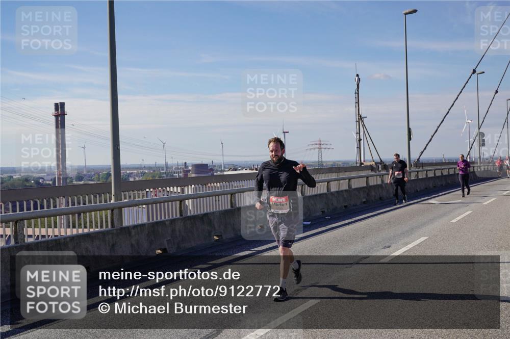 03.10.2025 - Köhlbrandbrückenlauf Michael Burmester http://msf.ph/oto/9122772 03.10.2025 13:05:00 Position 2  meine-sportfotos.de