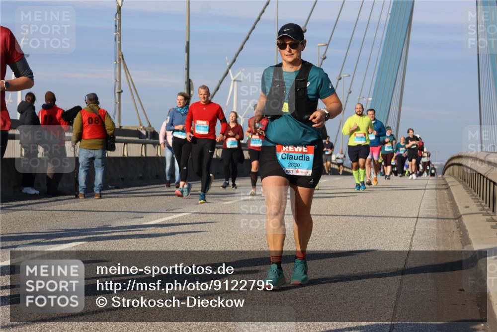 03.10.2025 - Köhlbrandbrückenlauf Strokosch-Dieckow http://msf.ph/oto/9122795 03.10.2025 10:00:32 Position 2 08, 2830 meine-sportfotos.de
