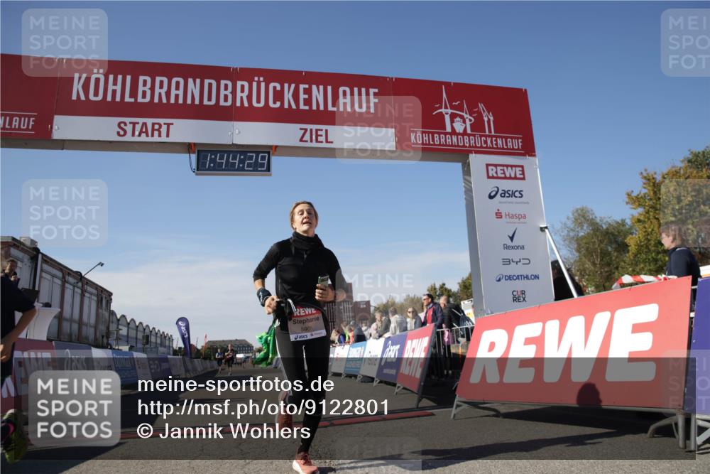 03.10.2025 - Köhlbrandbrückenlauf Jannik Wohlers http://msf.ph/oto/9122801 03.10.2025 13:44:29 Ziel 5904, 5905, 6257, 6258 meine-sportfotos.de