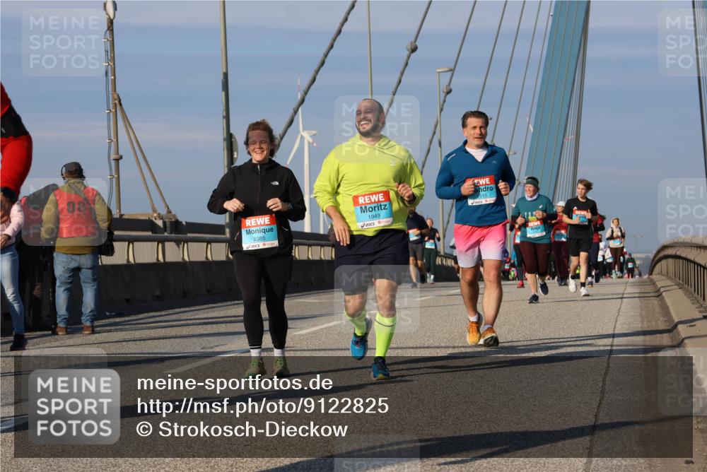 03.10.2025 - Köhlbrandbrückenlauf Strokosch-Dieckow http://msf.ph/oto/9122825 03.10.2025 10:00:38 Position 2 08, 2385, 1949, 115 meine-sportfotos.de