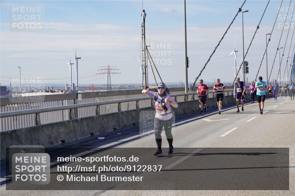 03.10.2025 - Köhlbrandbrückenlauf Michael Burmester http://msf.ph/oto/9122837 03.10.2025 13:05:11 Position 2  meine-sportfotos.de