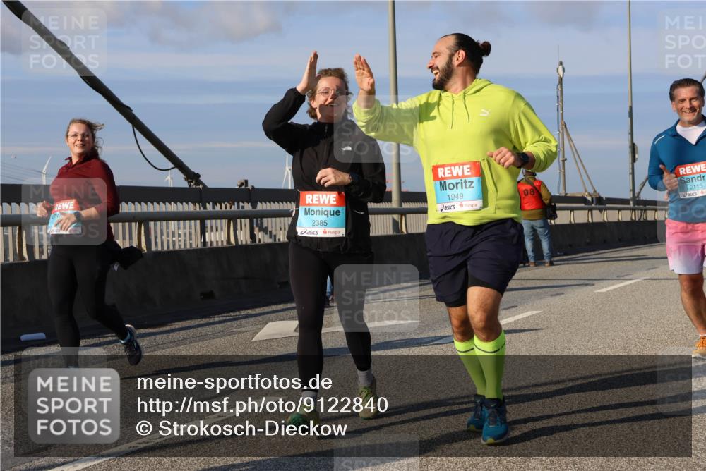 03.10.2025 - Köhlbrandbrückenlauf Strokosch-Dieckow http://msf.ph/oto/9122840 03.10.2025 10:00:42 Position 2 2385, 1949, 08, 2115 meine-sportfotos.de