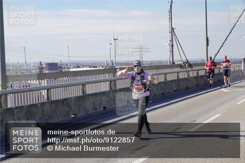 03.10.2025 - Köhlbrandbrückenlauf Michael Burmester http://msf.ph/oto/9122857 03.10.2025 13:05:13 Position 2 5756 meine-sportfotos.de