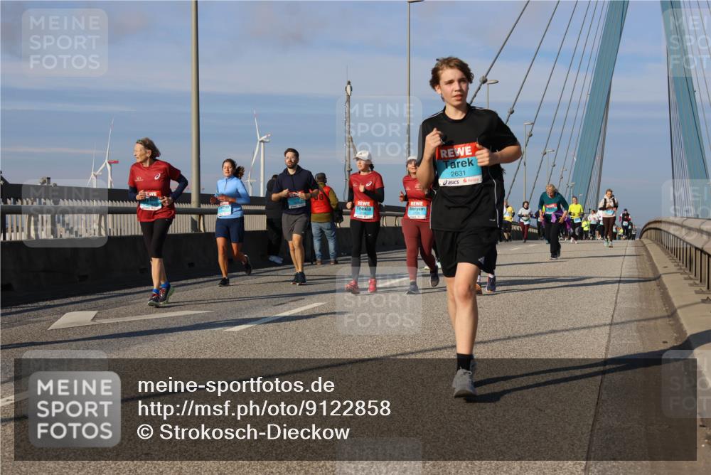 03.10.2025 - Köhlbrandbrückenlauf Strokosch-Dieckow http://msf.ph/oto/9122858 03.10.2025 10:00:51 Position 2 2631 meine-sportfotos.de