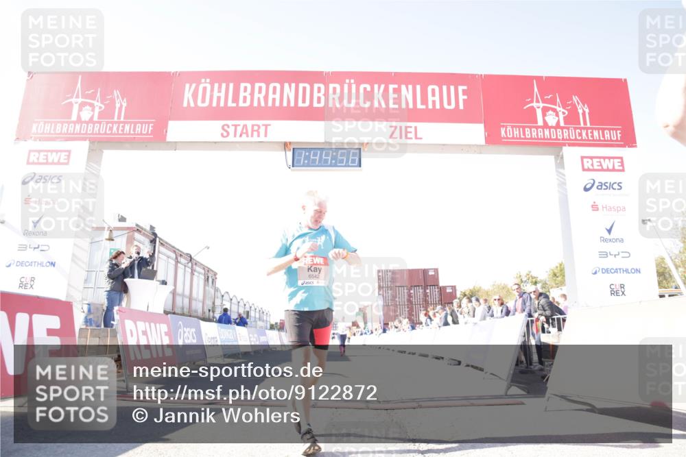 03.10.2025 - Köhlbrandbrückenlauf Jannik Wohlers http://msf.ph/oto/9122872 03.10.2025 13:44:56 Ziel 5932, 6527, 6528, 6542, 6546 meine-sportfotos.de