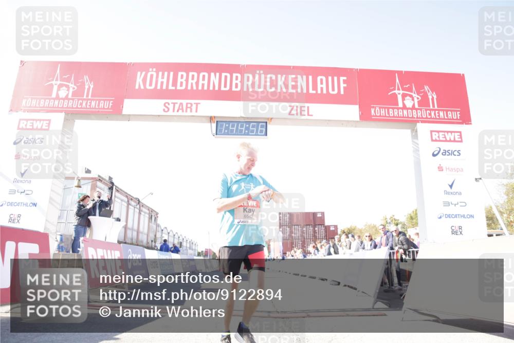 03.10.2025 - Köhlbrandbrückenlauf Jannik Wohlers http://msf.ph/oto/9122894 03.10.2025 13:44:56 Ziel 5932, 6527, 6528, 6542, 6546 meine-sportfotos.de