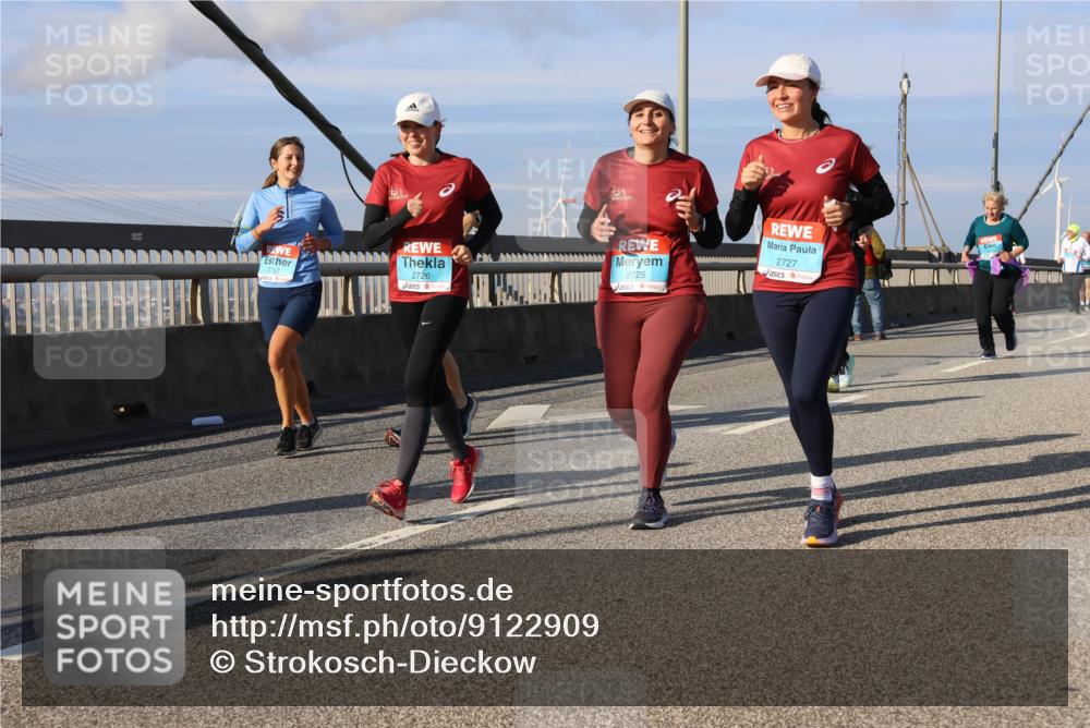 03.10.2025 - Köhlbrandbrückenlauf Strokosch-Dieckow http://msf.ph/oto/9122909 03.10.2025 10:00:54 Position 2 2763, 2726, 2725, 2727 meine-sportfotos.de