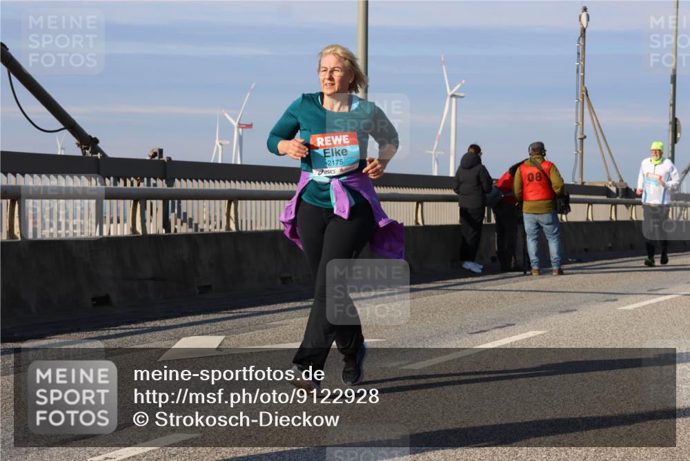03.10.2025 - Köhlbrandbrückenlauf Strokosch-Dieckow http://msf.ph/oto/9122928 03.10.2025 10:00:57 Position 2 2175, 08 meine-sportfotos.de