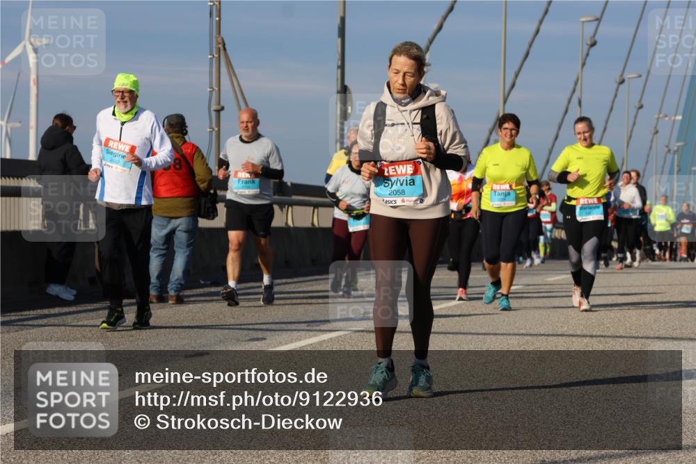 03.10.2025 - Köhlbrandbrückenlauf Strokosch-Dieckow http://msf.ph/oto/9122936 03.10.2025 10:01:01 Position 2 2492, 8, 2058 meine-sportfotos.de