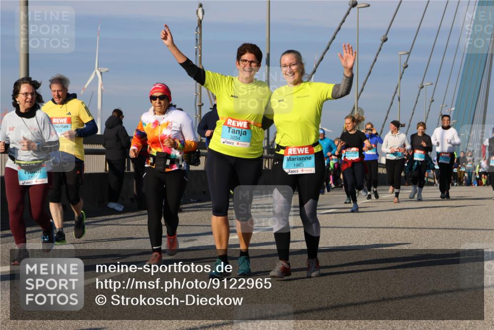 03.10.2025 - Köhlbrandbrückenlauf Strokosch-Dieckow http://msf.ph/oto/9122965 03.10.2025 10:01:06 Position 2 361, 2518, 244, 3254, 1963 meine-sportfotos.de