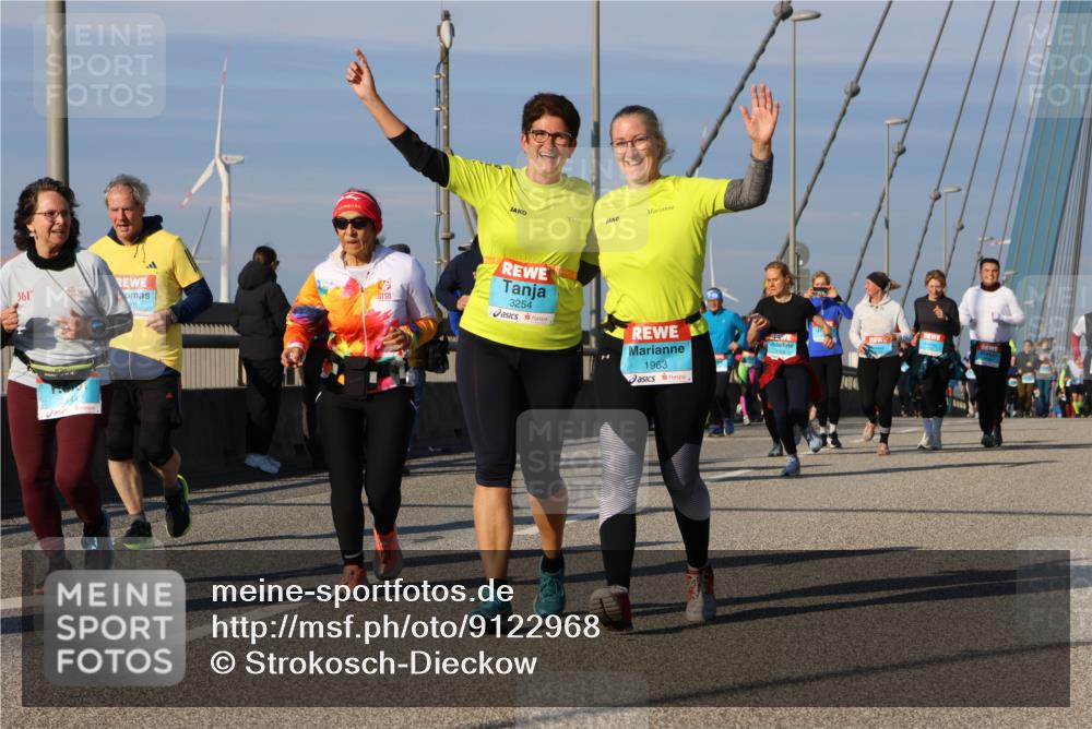 03.10.2025 - Köhlbrandbrückenlauf Strokosch-Dieckow http://msf.ph/oto/9122968 03.10.2025 10:01:06 Position 2 361, 3254, 1963 meine-sportfotos.de