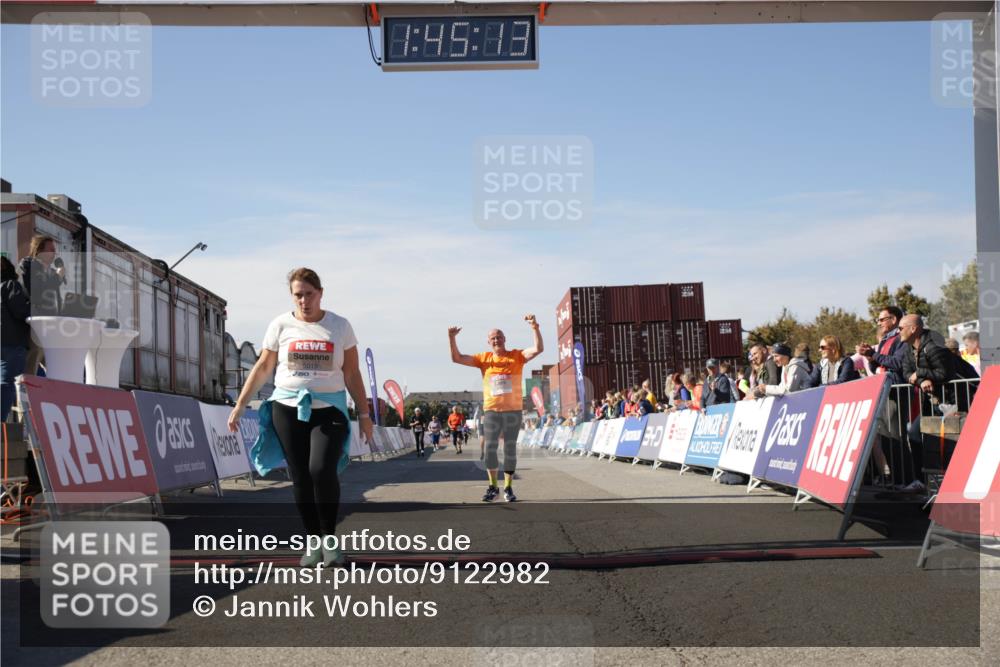 03.10.2025 - Köhlbrandbrückenlauf Jannik Wohlers http://msf.ph/oto/9122982 03.10.2025 13:45:13 Ziel 5015, 6264 meine-sportfotos.de