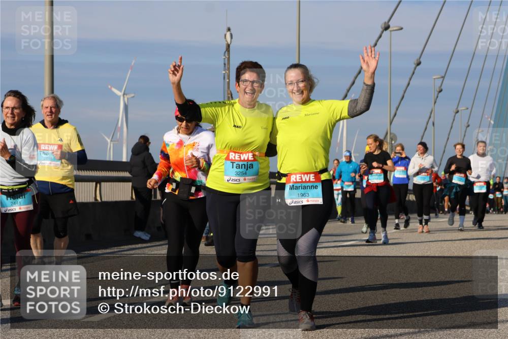 03.10.2025 - Köhlbrandbrückenlauf Strokosch-Dieckow http://msf.ph/oto/9122991 03.10.2025 10:01:07 Position 2 2441, 2518, 3254, 1963 meine-sportfotos.de
