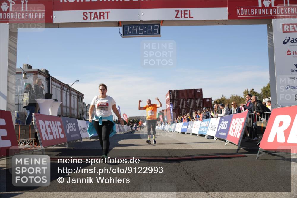 03.10.2025 - Köhlbrandbrückenlauf Jannik Wohlers http://msf.ph/oto/9122993 03.10.2025 13:45:13 Ziel 5015, 6264 meine-sportfotos.de