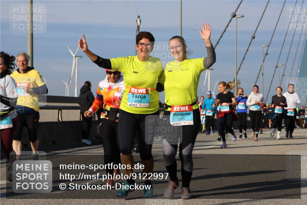 03.10.2025 - Köhlbrandbrückenlauf Strokosch-Dieckow http://msf.ph/oto/9122997 03.10.2025 10:01:07 Position 2 441, 2518, 01, 3254, 1963 meine-sportfotos.de