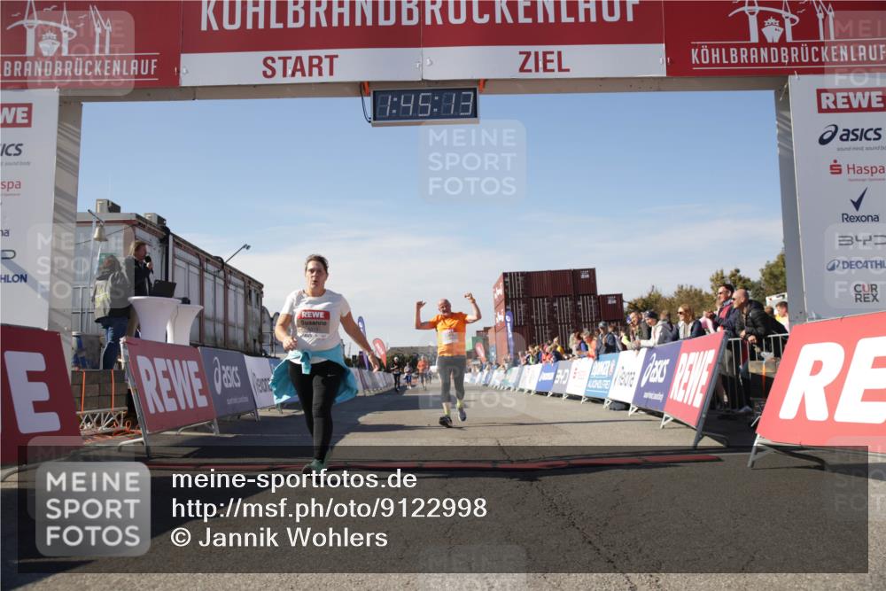 03.10.2025 - Köhlbrandbrückenlauf Jannik Wohlers http://msf.ph/oto/9122998 03.10.2025 13:45:13 Ziel 5015, 6264 meine-sportfotos.de