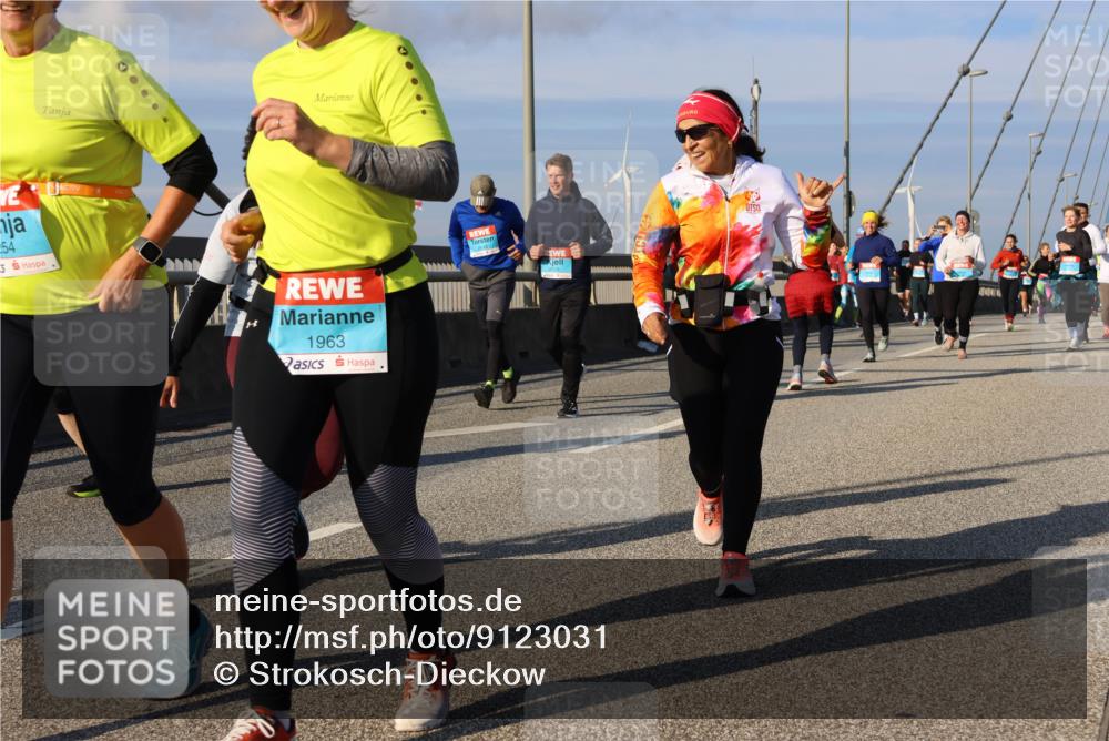 03.10.2025 - Köhlbrandbrückenlauf Strokosch-Dieckow http://msf.ph/oto/9123031 03.10.2025 10:01:09 Position 2 54, 1963 meine-sportfotos.de