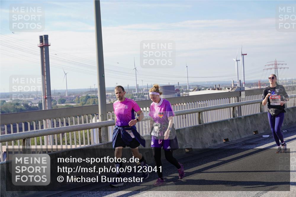 03.10.2025 - Köhlbrandbrückenlauf Michael Burmester http://msf.ph/oto/9123041 03.10.2025 13:05:32 Position 2 5554 meine-sportfotos.de